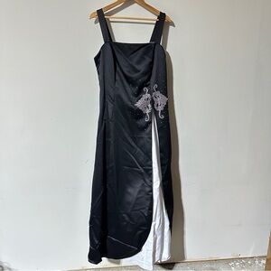 Onyx Nite Black & White Evening Gown – Size 16W Formal Beaded Dress